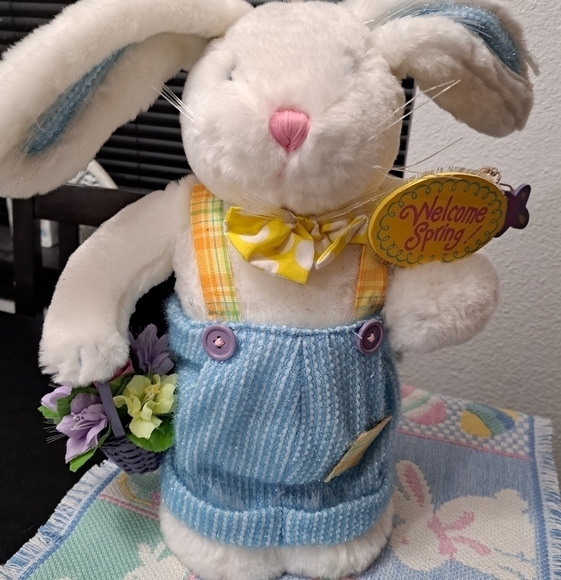 Light Up Easter Bunny & Table Runner - Picture 2 of 4